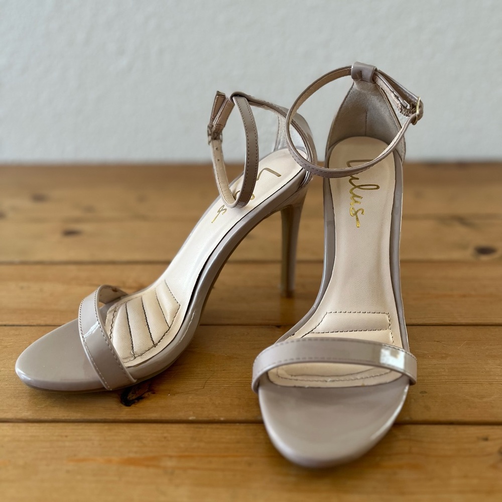 Lulu’s Elise Patent Leather Nude Heels Sz 6.5